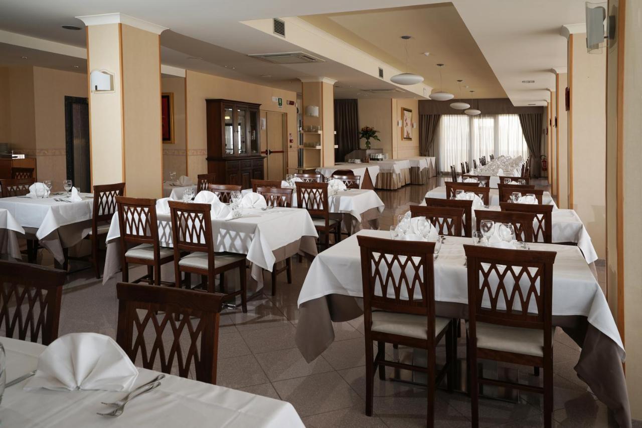 Hotel Riviera Porto San Giorgio Esterno foto