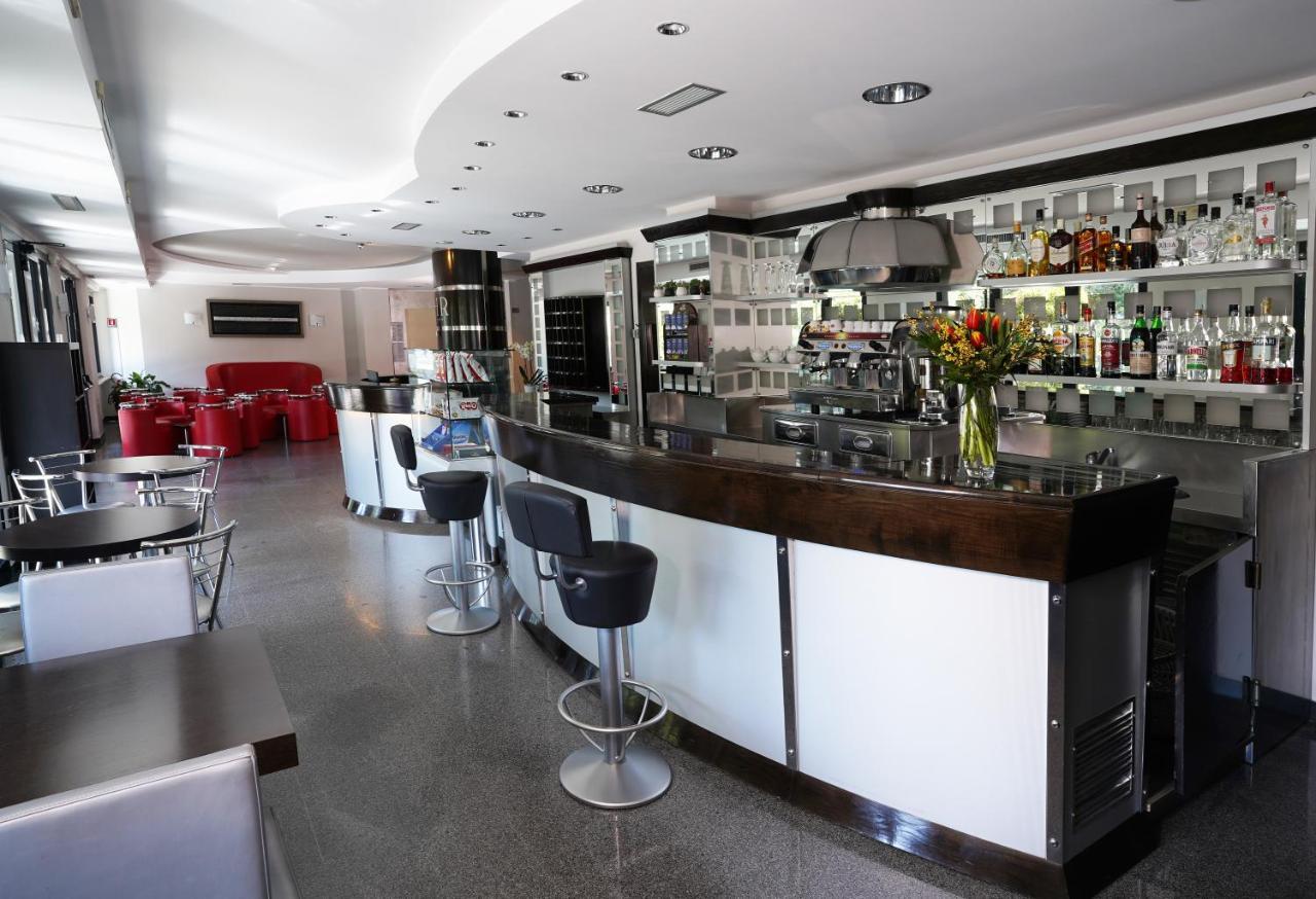Hotel Riviera Porto San Giorgio Esterno foto