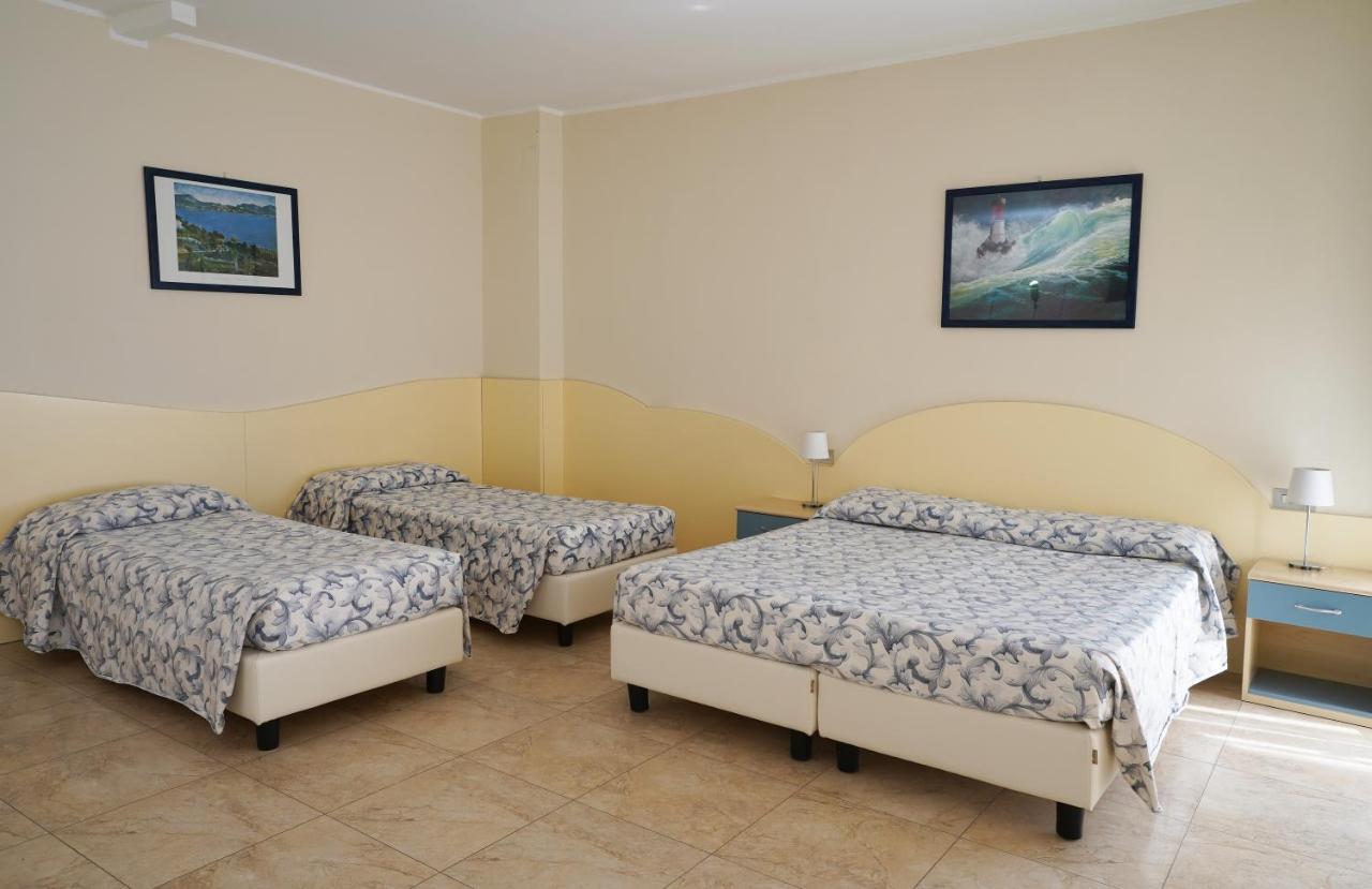 Hotel Riviera Porto San Giorgio Esterno foto